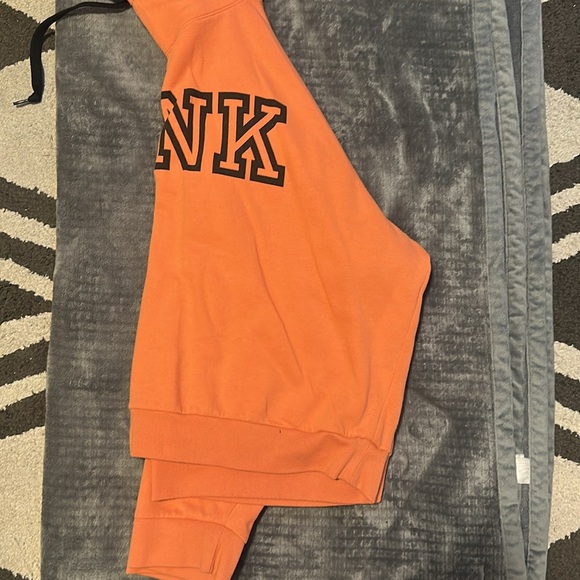 Pink Orange Sweater - Picture 4 of 7